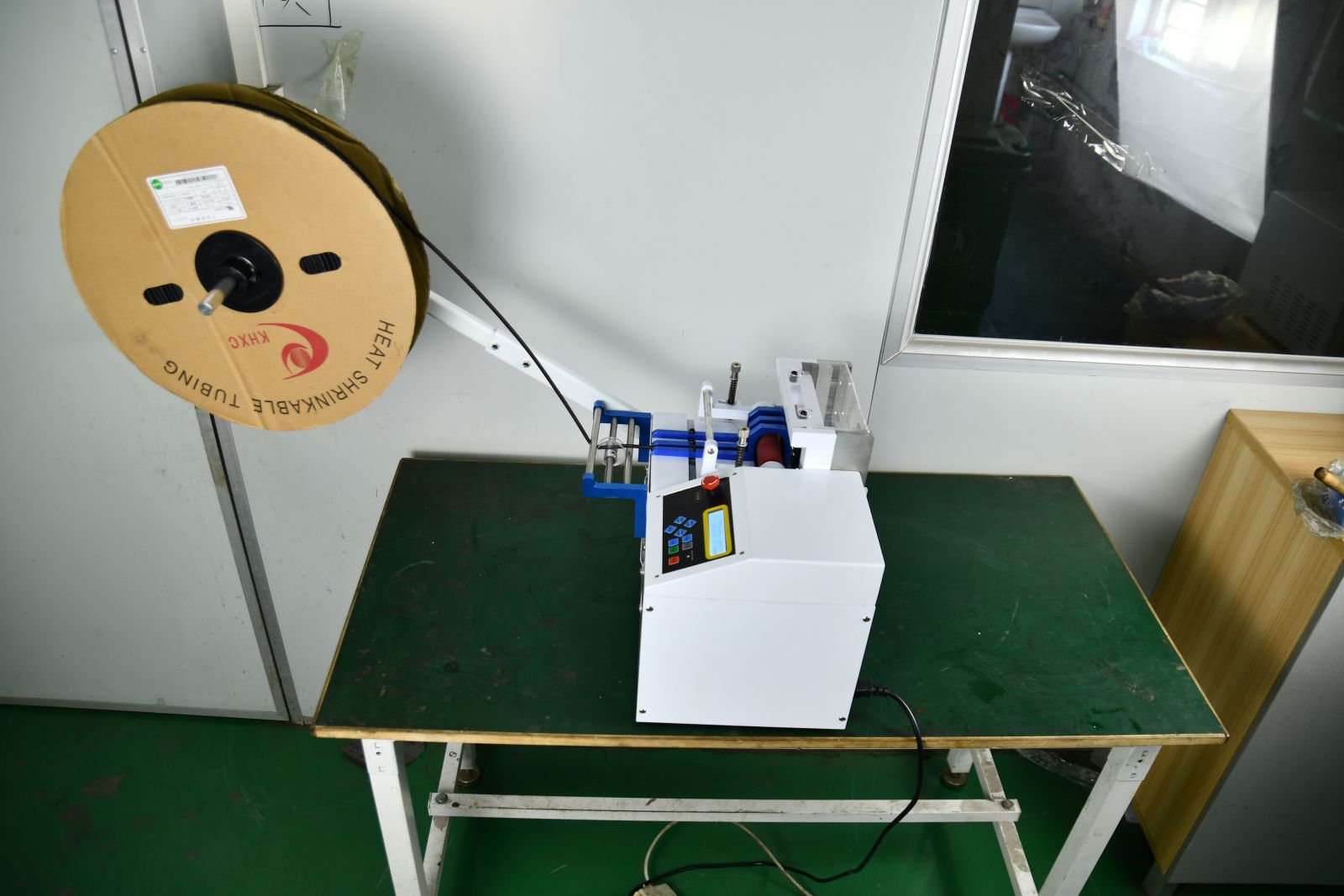 Máy cắt ống co nhiệt, ống PVC tự động HSNCO – Cắt nhanh, mép đẹp, không bavia